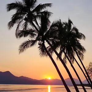 https://cardwell-beachfront-motel.queenslandhotels.net